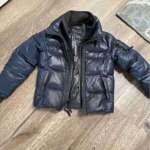 Sam boys winter coat. Hold can attach with buttons navy size 6